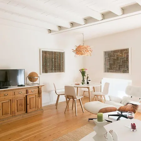 Charming And Unique City Centre Apartment 43 By Lisbonne Collection * Lizbona